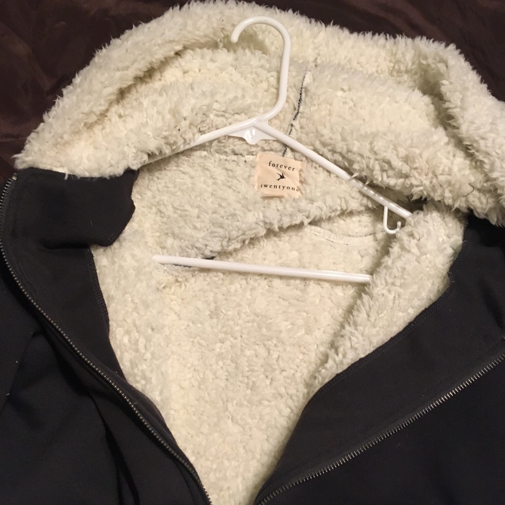 Black jacket - Picture 3 of 3